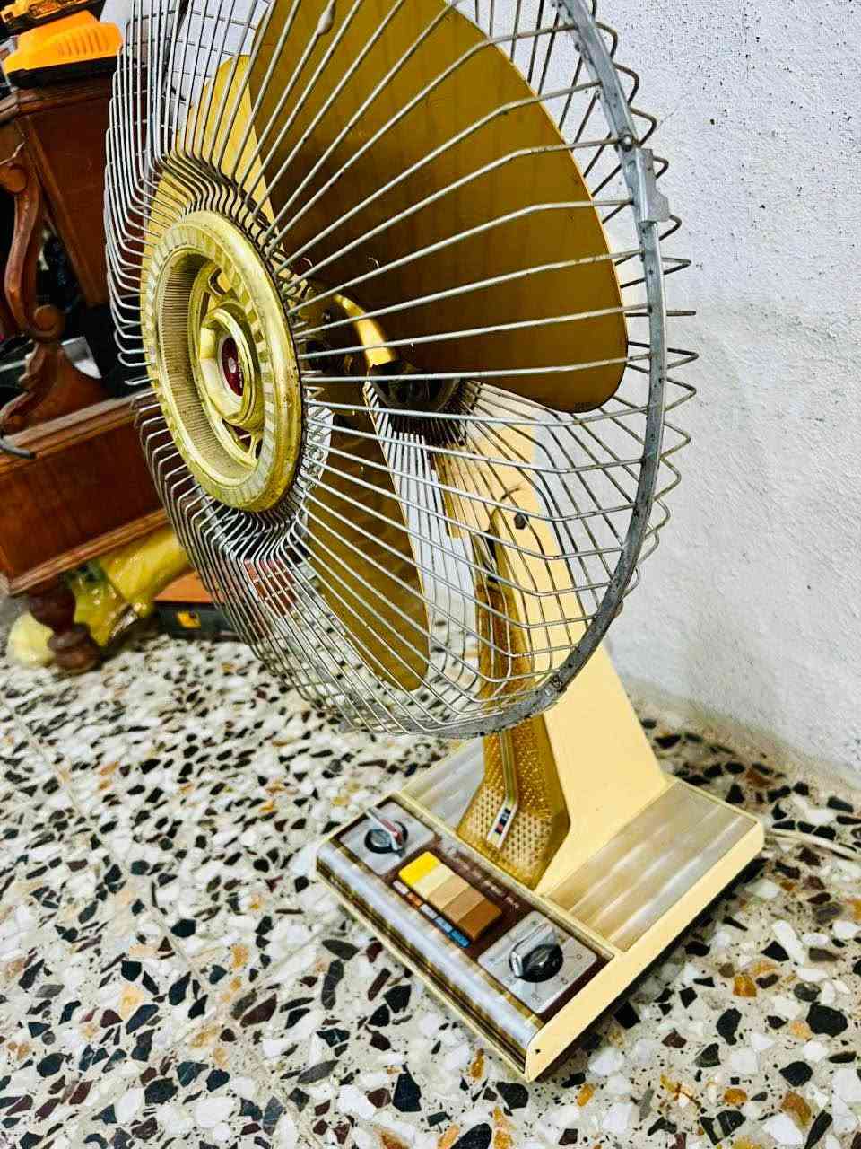 سلام وعليكم بنكه البيع بنكه بعدهي جديد بنكه ساينو ياباني قديه بنكه شغاله عله فحص 3سرع بيه تجهاينه السعر 60الف الرقم الهاتف*********** الفارس, صلاح الدين
