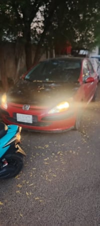 سياره بيجوه فرنسي ٢٠٠٥ السياره كلك بدون تحويل بس اكفلك كلشي من سرقه ود...