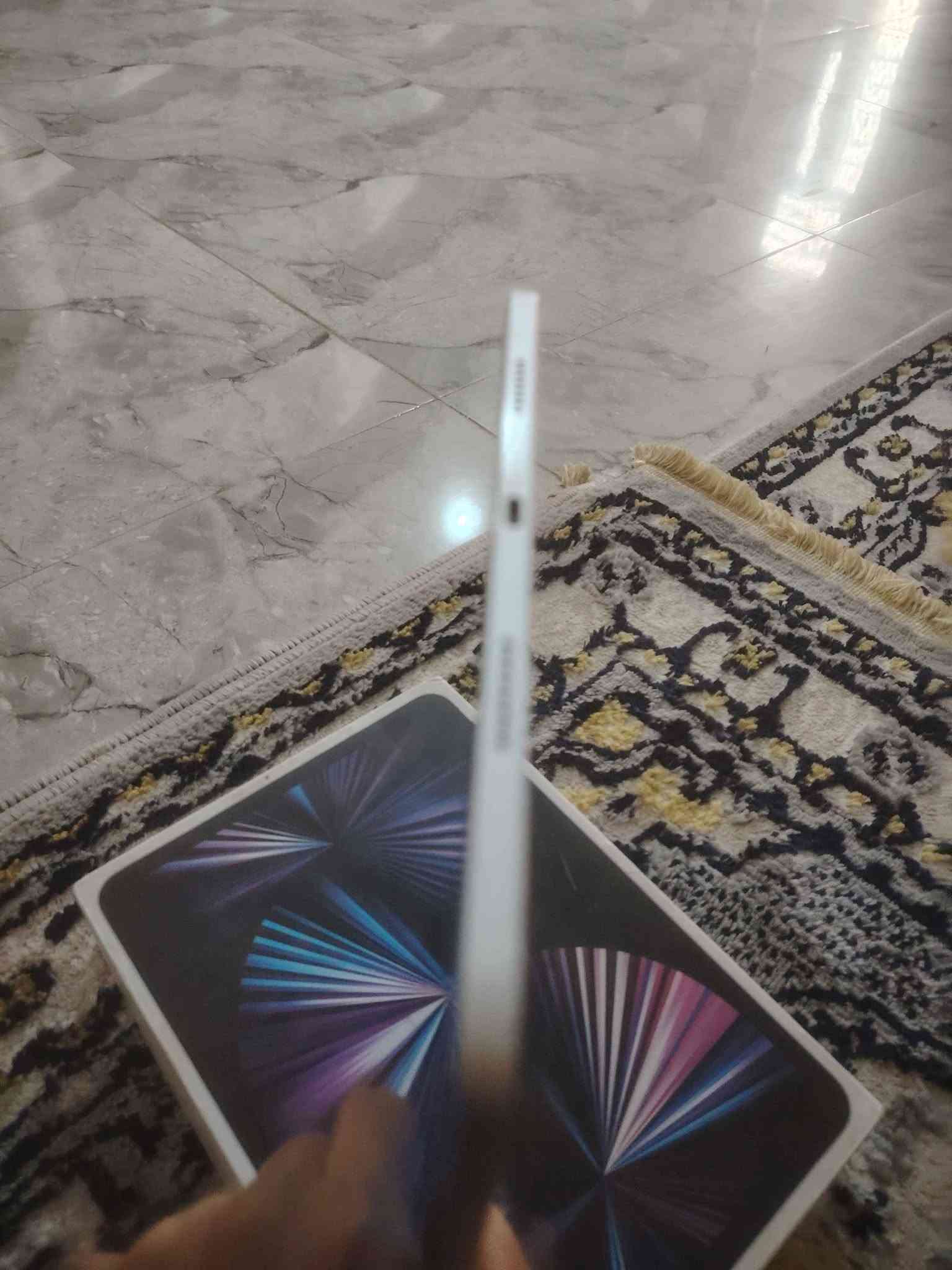 آيباد M1 • ١٢٨ • كسر بالگلاسه