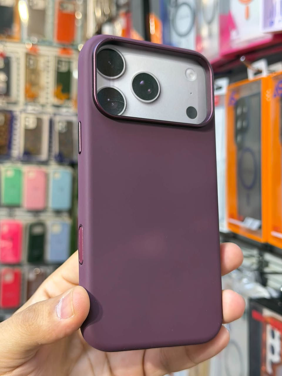 كفرات الاناقة والجمال 

iPhone 18 pro max 
iPhone 17 pro max 

فقط ماركات 

اسعار تنافـــــسية

يـــــوجد توصيل كافه المحافظات 🚗

العنـــــوان 

واسط - الكوت - المشروع- مقابل جامع الناصر
