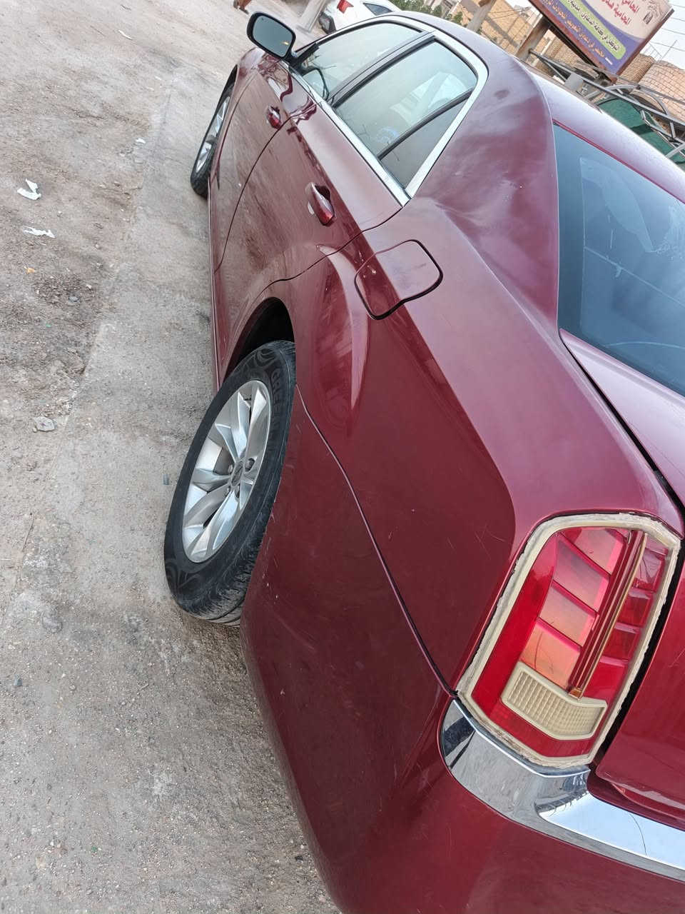 للبيع الناصريه مركز  السعر ٥٥وبيها مجال قليل ***********
