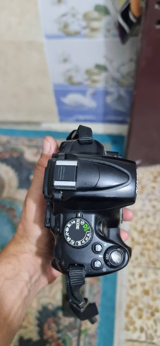 NIKON D5000
بدي فقط للبيع ٧٠ الف مكاني الدورة هاتف ***********
