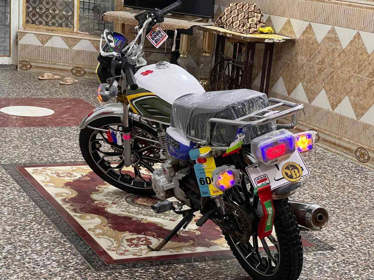 السلام  عليكم للبيع سيفانه موديل 2025 طالعه 2026😘 أوراق كامله دراجه جديده صارله ٣اشهر من طالعه من الوكيل كهربائيات كله شغال نكره سلف ٥كير لون مميز ويل كب كروم دشبول اكتروني دراجه مكفول كفاله عامه مابيه كل نقص لو برغي ماذب عليه دراجه مجنبزه وكامله سعرها 625 وبيه مجال مكاني بلحله ابو غرق هذا رقمي *********** شراي يتصل
