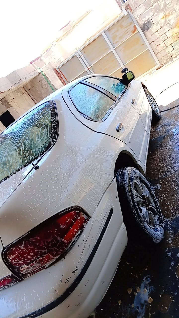 للبيع سياره دوج ستيشن وارد أمريكي موديل 96  رقم انبار غرفه نضيفه سياره كلش نضيفه كدام العين السياره متشتغل جفتت المحرك ونفسشي مثل ما واضح بل فيديو ابيعه على وضعهه تحويل ثاني يوم تريده تعال اسحبه واخذه سعره 18 ورقه مكان السياره فلوجه صقلاويه الشراي يتفضل خاص او يتصل عل رقم ***********
*********** واتساب
