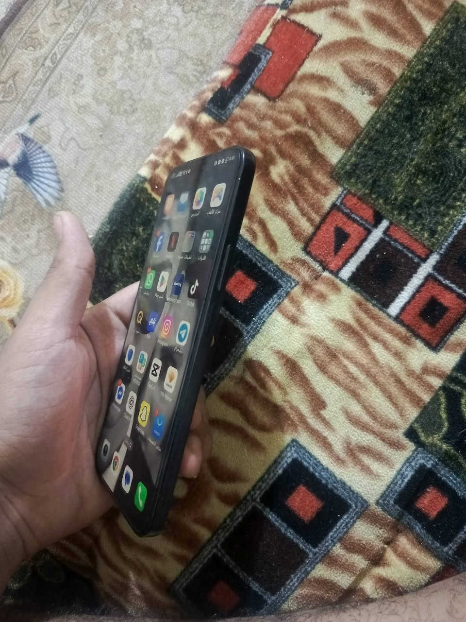 هونر x8b
بدون ملحقات 
استخدام قليل 
ذاكرة 512
المعالج سناب دراغون 680
كاميرا 108 ميكابكسل
غير داخل صيانه 
سعر 175 وبي مجال
للاستفسار عبر الرقم ***********
