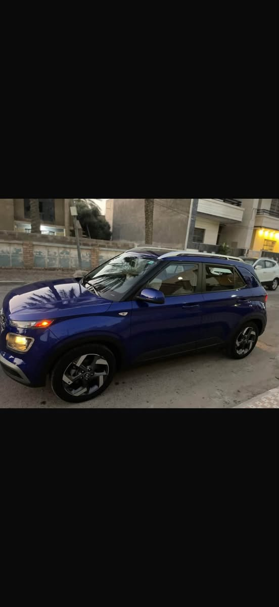 ڤينو للبيع موديل ٢٢
امريكي حادثها جاملخ وبنيد مبدل + مصبوغ دعاميه بلاديه ازرق اشتريتلها   
سياره نضيفه حيل ماشيه ٤٣
 السعر ١١٧ وبيها مجال بسيط 
الشراي يخابر ***********
