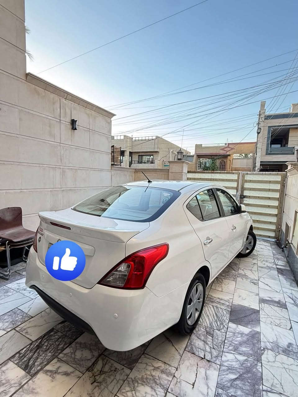 السلام وعليكم 
للبيع نيسان سني 2020
هندي ابو البليتة الزركة
رقم سليمانية الجديد
ماشية 104 الف

المواصفات:-
شاشة كار بلي
تحكم استيرن 
كامرة خلفية
حساسات خلفي
سبايدر خلفي
لايتات هيلوجين
بلوجكترات
تحكم استيرن
يدات ابواب نيكل
بجم نيكل
بريك ABS
مانع تزحلق
كبات اصلية موجودة
سبير منازل

السيارة جاهزة بدون نقص
صدر امامي جديد تخم تاير
جديد محرك كير كفالة 
السيارة بيهة بخ صبغ 
جاملغات خلفية وصندوك 
وتعديل بارد جاملغ سايق 
وباب امامي بارد وباب خلفي
اي استفسار تعال خاص او اتصل 
***********
عنوان السيارة بغداد حي الخضراء
