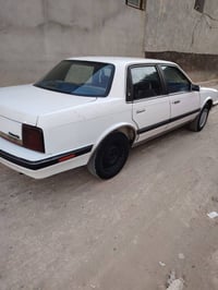 اولدز موديل 1990 سيارة حلوة مال جني كامله كهربائيات ومكينه وكير خير من...