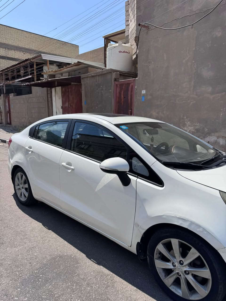 ريو 2015 خليجي فول مواصفات
محرك 1600 دوش
البدي بي اماكن بارد و طخات و بارد مثل ما واضح بالصور
السعر 88
للتواصل اتصال او واتساب ***********
