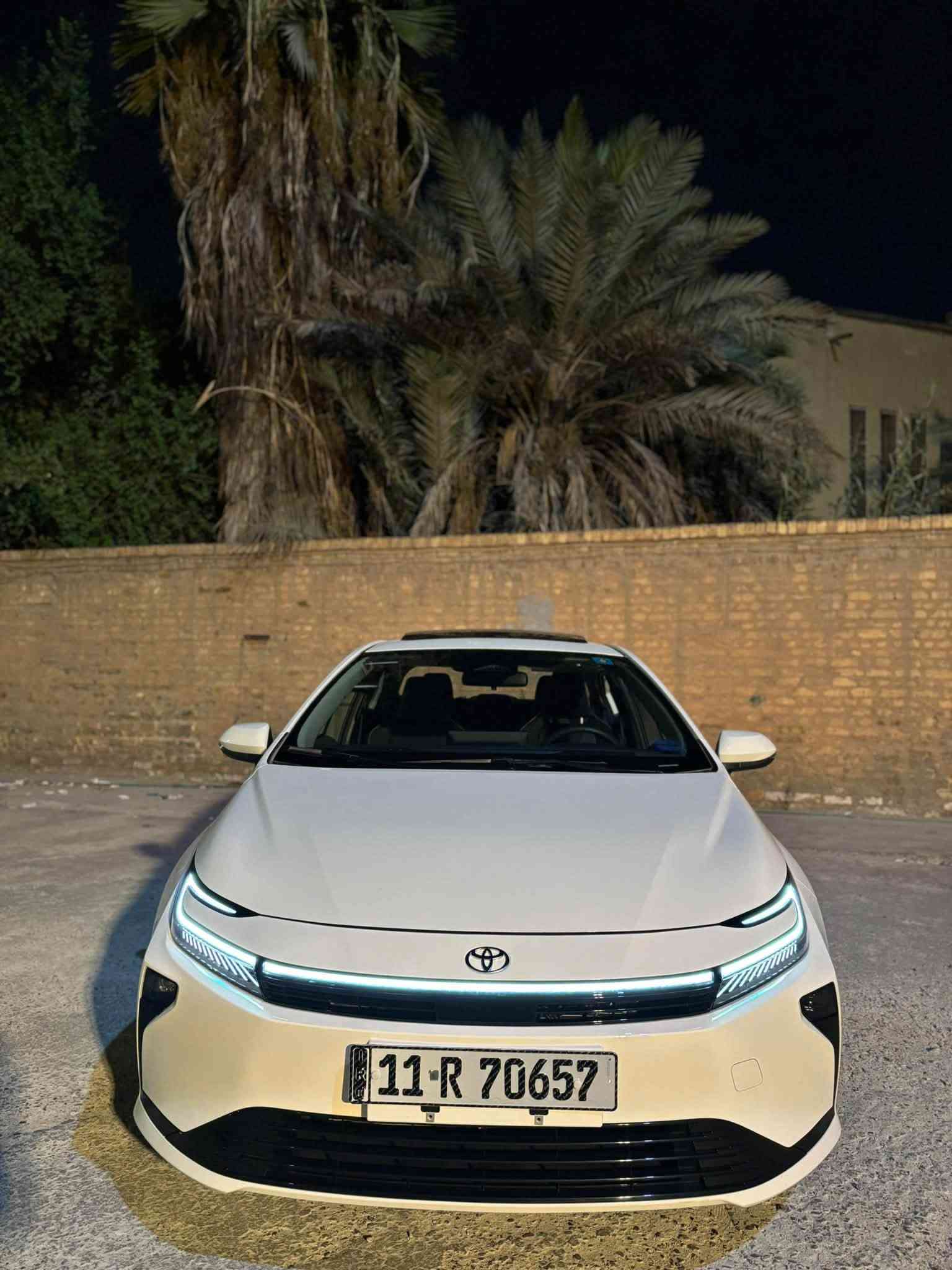 تويوتا كورلا هايبرد (2026) خليجي.
على حالة الزيرو ماشية (4,000km) فقط.
كفالة عامة من الخدش والرصعة بدون كل ملاحظة على حالة الزيرو.
فول مواصفات اعلى فئة.
كامل الملحقات موجودة.
المواصفات:-
داخل انارة LED بلادي.
داخل جلد بلادي.
كشن كهرباء بلادي.
اربع انضمة قيادة.
شاشة جبيرة.
لايتات LED.
كاربلاي
اوتو هولد
رادار + مثبت سرعة + تحديد مسار.
حساسات + كامرة.
+بقية المواصفات معروفة.

رقم بغداد بأسمي تحويل مباشر.
الموقع بغداد زيونة.
السعر (28,700,000 د.ع) فقط.
للاستفسار اكثر الاتصال او مراسلة واتساب:-

***********
