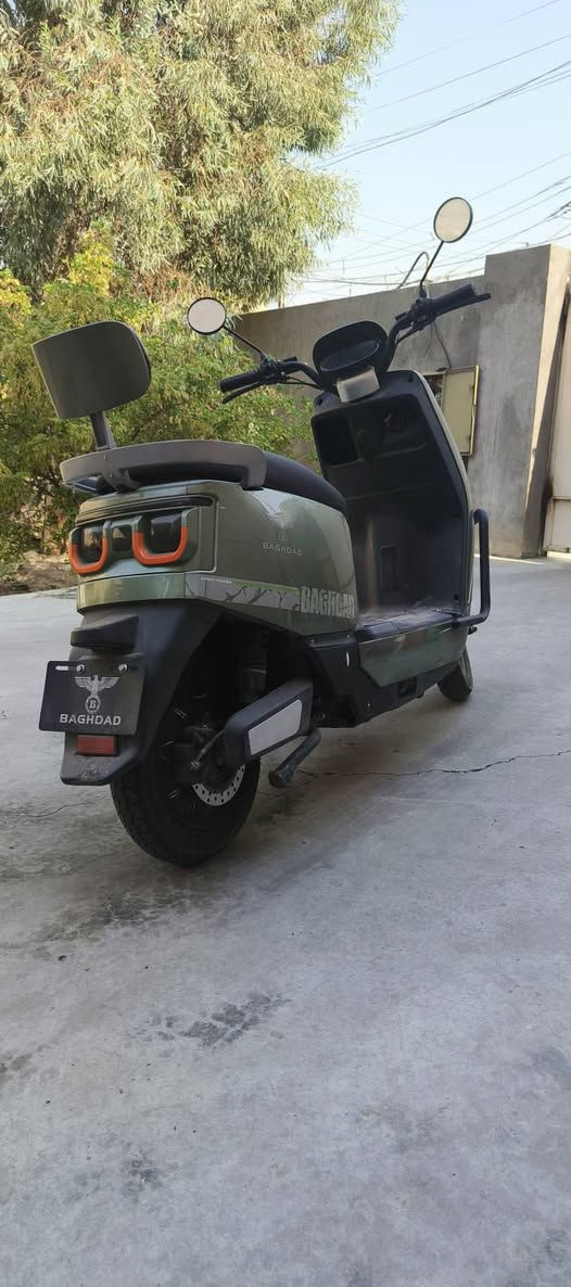 دراجة شحن ام عيون
الملف 1500 / بطاريات 6 / اقصى سرعه 54 / تمشيك 35km بالشحنه الوحده
كلشي مابيها استعمال خفيف دراجة كلش حلوه بس بيها كسر بالجاملغ الامامي بطاريتها عمرهن طويل لان بعده جديدة  
سعره 650 مكاني صليخ ال 600

خاص او واتساب ***********
