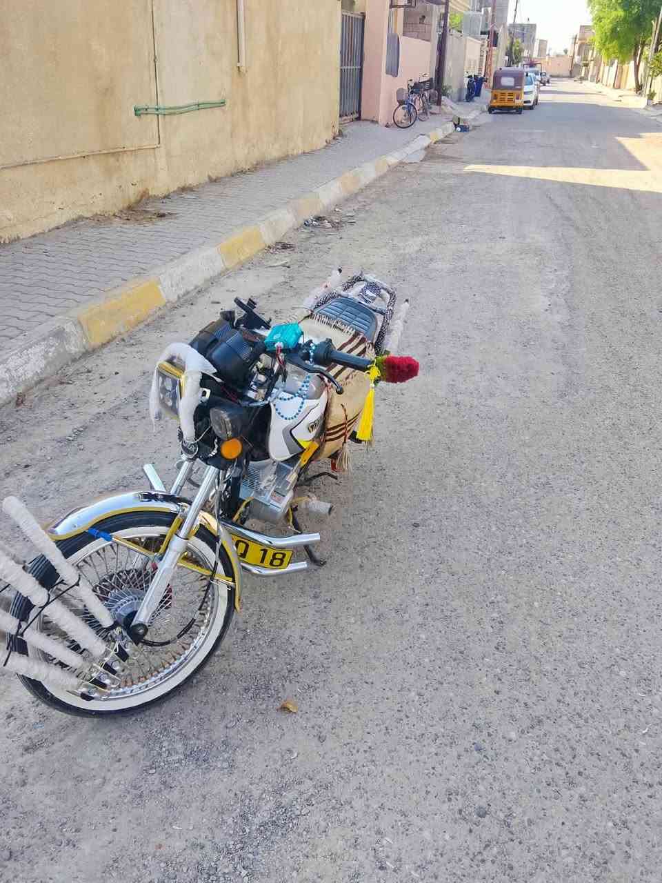 عليكم دراجه تايكر سولنك 25دراجه كفاله كهربائية محرك نضافه ولشكل ولنصبه ولمحرك خير دراجه مابيه اي نقص كله شغاال مكان ديالئ دلي عباس سعر تصل ودلل ***********

