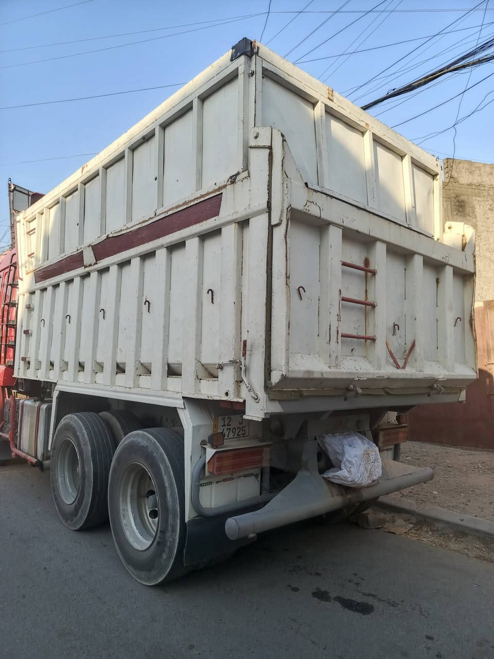 السلام عليكم بودي قلاب للبيع طول 4,65م كامل مع جك وجاملغات ودعميا وتانكي ماء كامل ماعد التعلوا
للاستفسار على الرقم 
***********
***********
السلام عليكم بودي قلاب للبيع طول 4,65م كامل مع جك وجاملغات ودعميا وتانكي ماء كامل ماعد التعلوا
