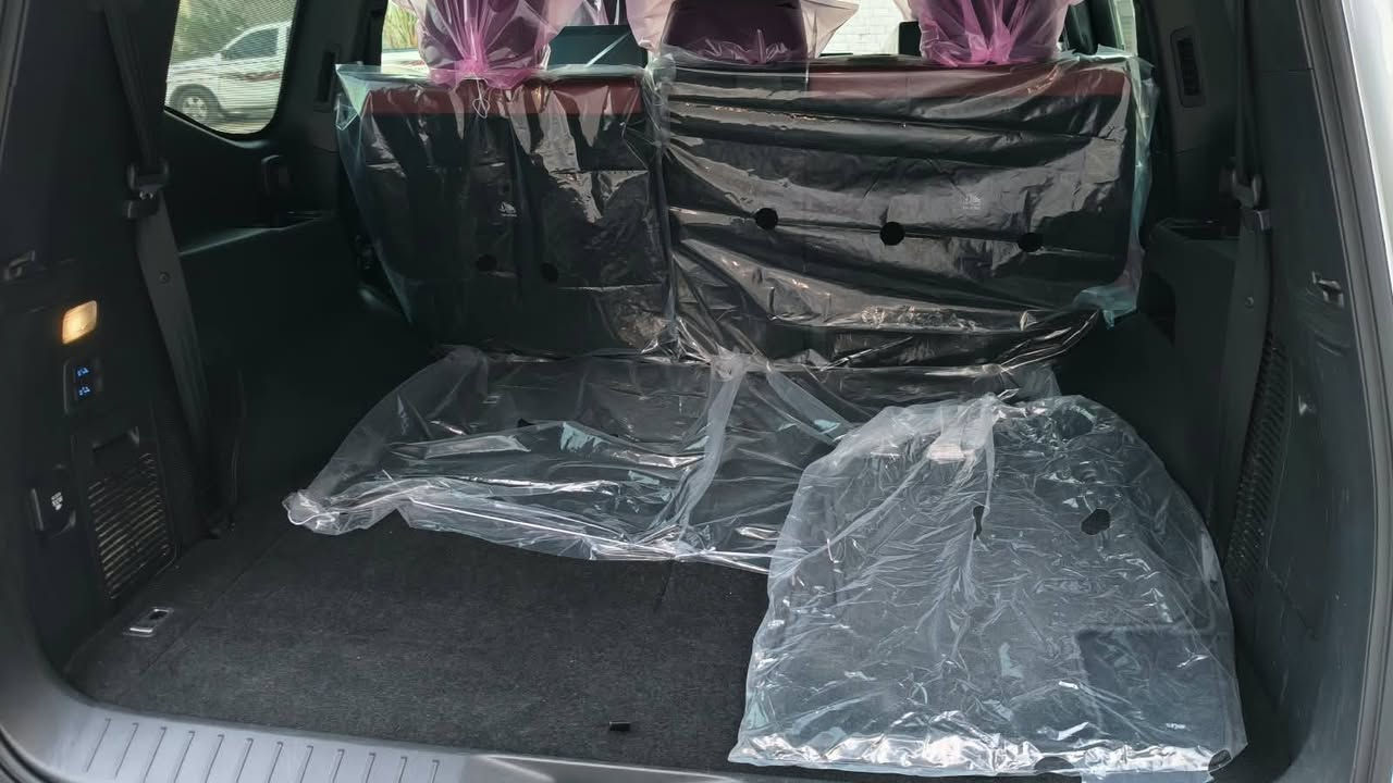 لاندكروز موديل 2022  VXR توين تيربو مغلفه نانو بلكامل رقم بغداد نكليزي هزه وسنويه وجدد مكفوله كفاله عامه كلشي  ماشيه 34 الف حقيقي فول مواصفات 1/1 تخم تاير جديد حداديه جديده سياره استخدام شخصي السعر 655وبيه مجال ***********
***********
