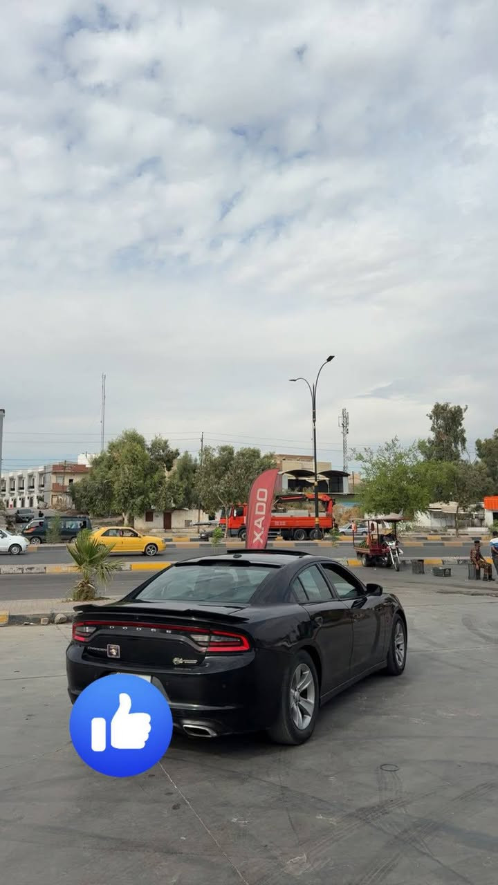 السلام عليكم 
جارجر 2019 
sxt بلاص
رقم بغداد الماني 
حادث فقط دعاميه اماميه
بل عراق جاملغ خلفي 
وباب خلفي فقط 
فتحه 
كشنات خزن 
شاشه 
فول السياره 
السعر 173 
العنوان موصل 
*********** 
بيع فقط
