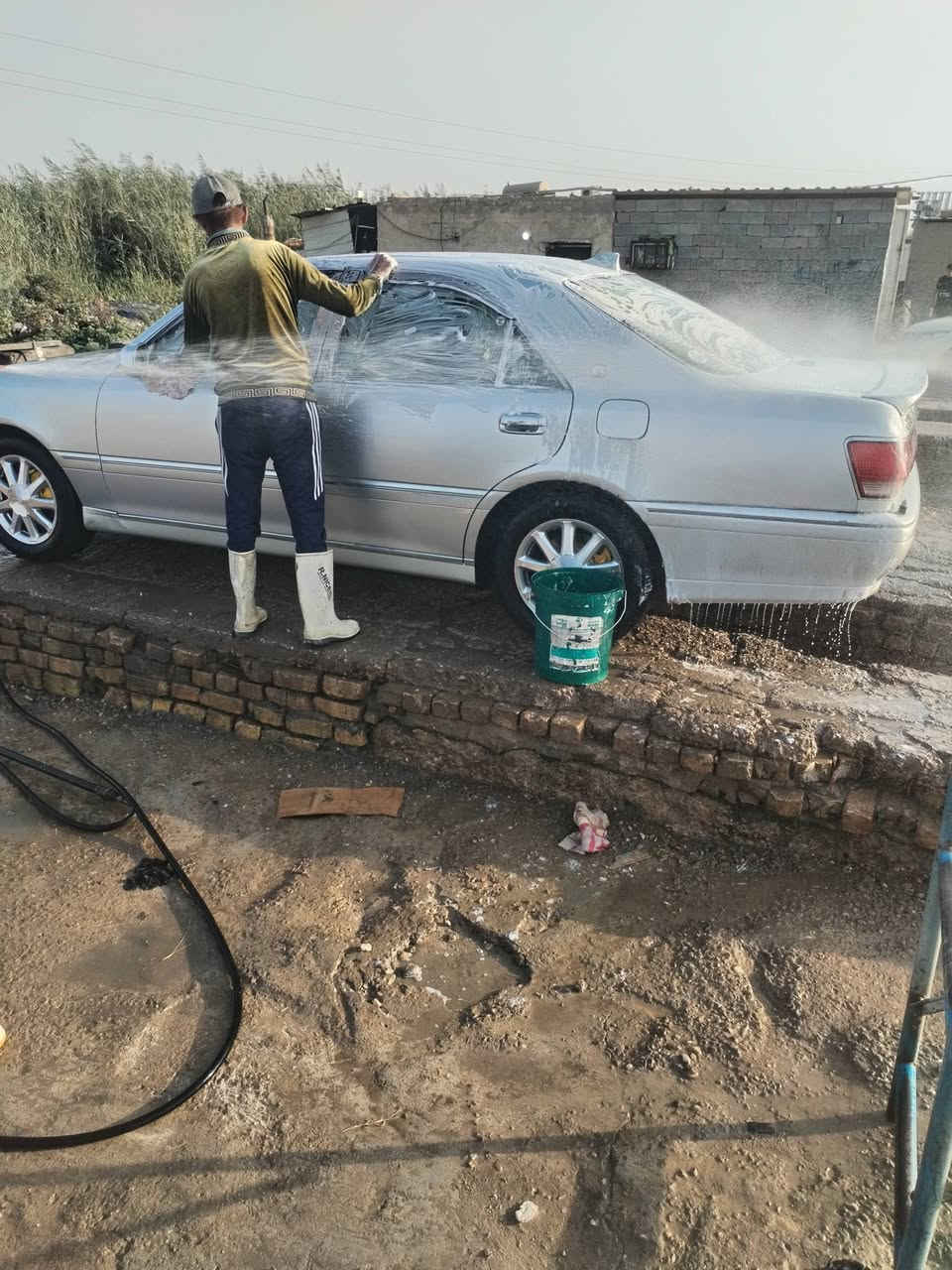 كراون • ٢٠٠١ • رقم دولي