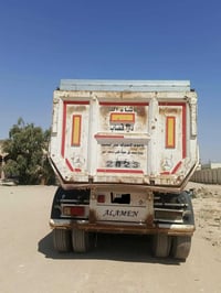 شاحنة • للبيع