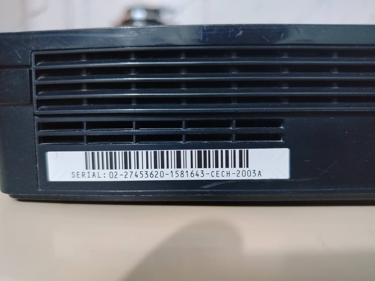 للبيع بلايستيشن 3 سليم (PS3 Slim) نظيف جداً معدل كاستم دائم + فول ملحقات
​💻 
جهاز بلايستيشن 3 سليم بحالة ممتازة ونظيفة جداً، مصان داخلياً حرارة مستقرة ومبدل له معجون حراري نوعية MX_4 .
​🌟 مميزات خرافية بالجهاز:
​تحويل الشاشة لسمارت: الجهاز بيه تطبيق يوتيوب شغال وتقدر تتصل بالنت وتتفرج براحتك بدون ما تحتاج شاشة سمارت.
​بدون خوف من الباند: تتصل بالنت وتتصفح وتشوف يوتيوب براحتك وبأمان.
​تنزيل ألعاب مباشرة (PKG): يحتوي على متجر أونلاين بيه أكثر من 5000 لعبة تقدر تنزلها مباشرة بدون حساب سوني وبدون أي تكلفة واير تصل بنت مباشر سرعة تنزيل .
​🛠️ مواصفات النظام:
​الموديل: CECH-2003A (أقوى وأفضل موديل بالسليم).
​النظام: معدل كاستم دائم CFW Evilnat (مو HEN).
​الهارد: 160 غيغا مليان ألعاب جاهزة.
​📦 الملحقات المرفقة بالتجميعة:
​3 يدات (يدة  PS3 أصلية بباكيتها + يدة PS2 سلكية جديدة مع محولها الخاص من ps2 الى ps3 + يدة إضافية ps3 ).
​كيبل HDMI سوني الأصلي (2 متر) + كيبل HDMI إضافي.
​كيبل شبكة (LAN) + كيبلات الشحن والكهرباء.
​موزع منافذ USB Hub (4 Ports).
​💰 السعر: 135,000 دينار عراقي (قابل للتفاوض البسيط للشراي).
📞 مكان التواجد [بابل/هاشميه]
 رقم واتساب ***********
