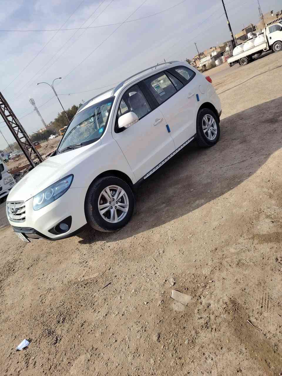 سنتافيا ٢٠١١ فول السيارة خليجي رقم بغداد ب اسمي حدادية جديدة تخم تاير
العنوان بغداد تقاطع النهروان 
الاتصال ***********
