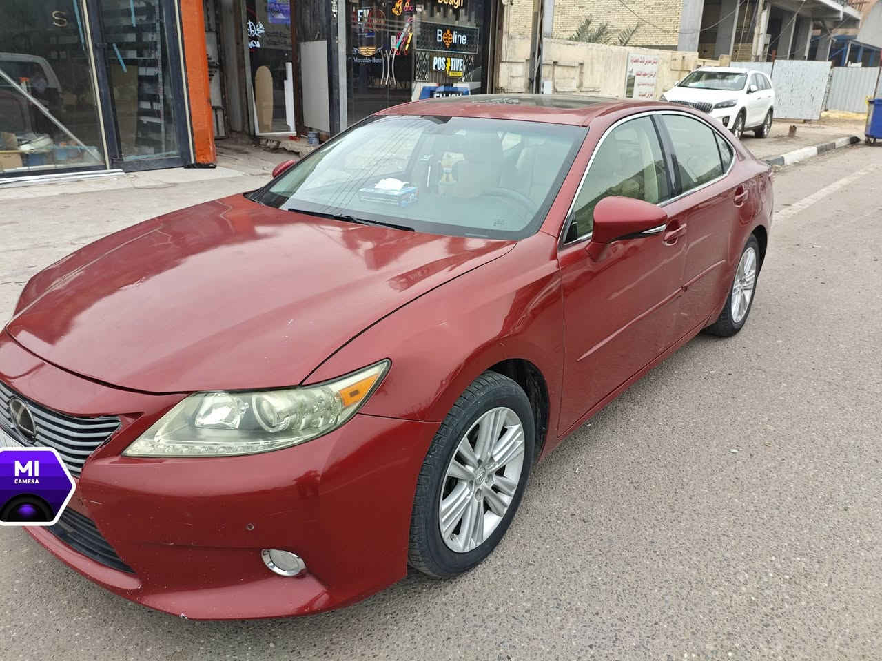 السلام عليكم
لكزس ES350 مديل 2014 محرك 6 سلندر 3500 
رقم بصره وارد امريكي السياره نضيفه و حلوه تبريد ثلج
حداديه امامي خلفي هسه مبدلهة
تخم تايرات جديد
السياره استخدام شخصي و بيهة شوي ملاحظات 
حادثها بابين جهة السايق واحد مبدل و واحد معدل و مصبوغ والتكمه بيهة شوي تعديل بارد و حادثها بالعراق الچاملغ جهة العبري و البنيد
مواصفات السياره معروفه
فتحت سقف
ثلاث انضمت قيادة 
بصمه تشغيل 
ثلاث وضعيات خزن مقعد
ماوس تحكم شاشه
تحكم جهتين ستيرن
نظام دخول ذكي
و بعد هواي مواصفات بيها 
السعر 115 ورقه و بيهة مجال قليل للشراي
العنوان البصرة المشراق الجديد 
للتواصل ***********  /  ***********
