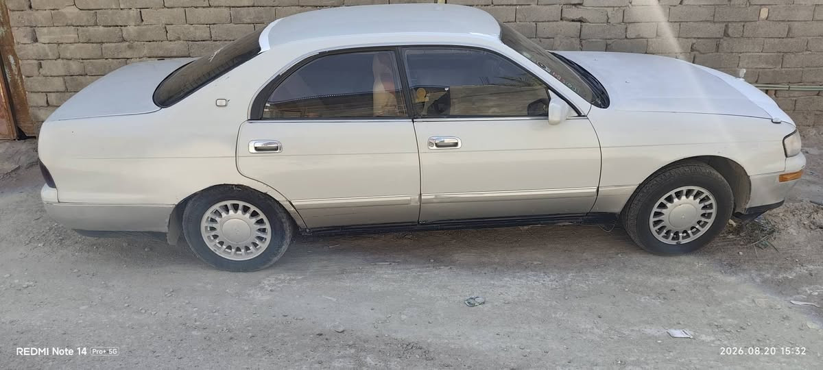 السلام عليكم 
سياره بطه متصل 

موديل 1993
سياره نظيفه 
سعر السياره 38 بيه مجال
مكان السياره بصره قضاء المدينة 
رقم الهاتف ***********

