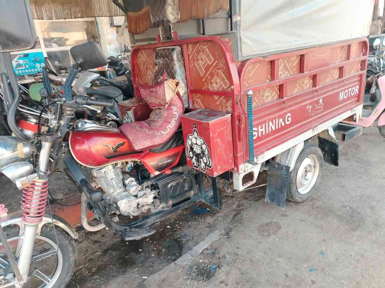 للبيع ستوته موديل 23 مسجله كامله محرك 150
و ماطور هيومه للبيع 
 الاستفسار عله الرقم ***********
