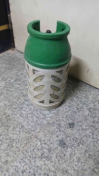 للبيع قنينه  غاز  سعر الدبه  195الف متروسه رقم الهاتف 07709994669  الم...