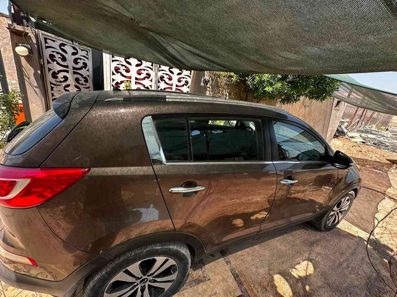 السلام عليكم سيارة سبورتج خليجي موديل 12 كفاله عامله ما عاده الي مواضحه بلصوره طخه خفيفه 
فول واحد ع واحد ماعده البصمه مكينه كير تبريد كفاله 

اربيل اتريد وكاله اتريد تحويل 
السعر/125 وبيها مجال للشراي 
الاستفسار/***********
