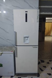 ثلاجه مستعمله للبيع بيع مستعجل السعر 265 وبيهه مجال ثلاجه فول الله يشه...