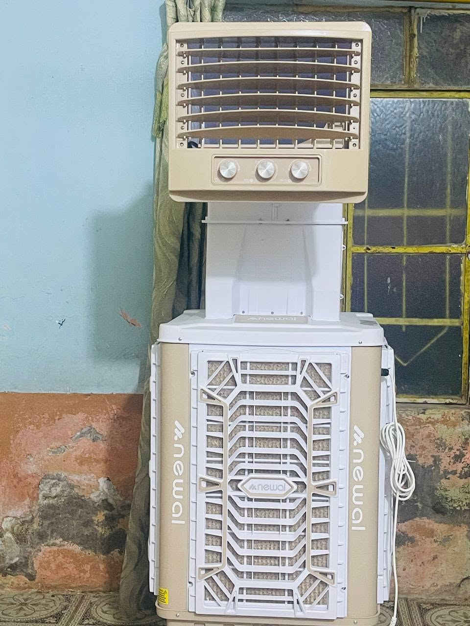 سلام عليكم اخوان عندي اثنين كوفيرات للبيع بعدهن ما مستخدمات جدد اثنينهن جبيره رايده 350 الف ول وسط رايده 300 مكاني الحسينيه ***********
