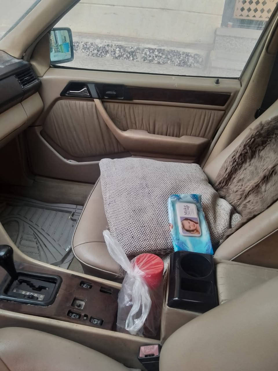 سلام عليكم مرسيدس E300 موديل 1990 سياره بلاد محرك 300 توني شاده جديد رقم بغداد سياره باسمي
حدديه جديده سنويه جديده 
كشنات جلد كهرباء فتحت سقف محرك جديد توني شاده نضام ebs شغال سياره خير من الله قواعد معمر سياره يردله ترتيبات صبغه جارد مكان سياره كربلاء سعر 53 ورقه لشراي رقم صاحب لسياره 
وتساب ***********
***********
سلام عليكم مرسيدس E300 موديل 1990 سياره بلاد محرك 300 توني شاده جديد رقم بغداد سياره باسمي
