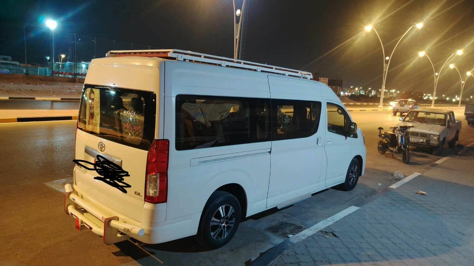 سلام عليكم هايس ام بوز مديل 25 افريقيه  كاز  فول كير عادي كفاله عامه من الرعصه  شرط السونار  ماشيه 125 رقم بصره سنويه ورقم كله جديد شرط المداور  دوشمه عامه محمد كباشي  تبريد وحداده وطخم تاير وكير ومكينه كله كفاله وبحالت الوكاله سياره جديده وحله من الصوره   مكاني بصره  مكلف بنشر رقم راعيه ***********

