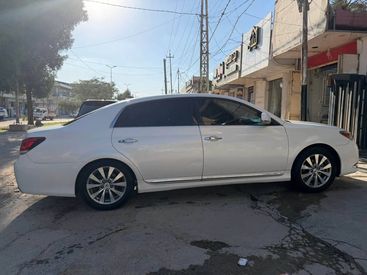 سلام عليكم 
اخوان افلون ٢٠١١ لمتد خليجي فول مواصفات 
فول مواصفات 
ماشيه ١٦٠ الف كم حقيقي 
كير محرك تبريد مكفولات 
بيها قطعتين تبديل بلاديات شركه 
باب خلفي 
وجاملغ امامي 

وبيها صبغ قطّعه وحده جاملغ امامي أيمن صبغ فقط 

بيها كتاب تضليل 
ورقم بغداد باسمي 
مكاني بغداد 
***********
السعر
