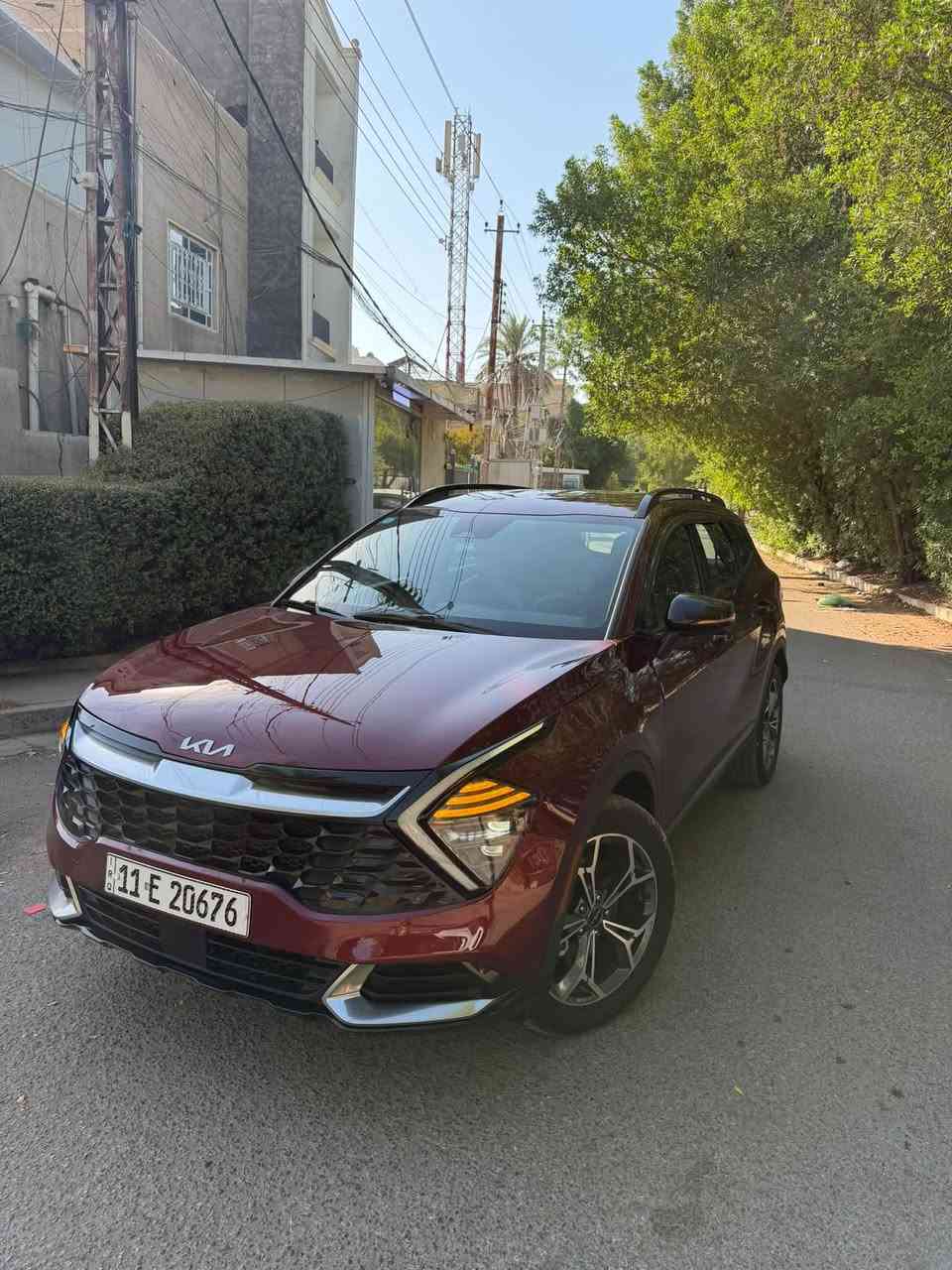 سبورتج 2023 للبيع ماشيه 16 الف زيرو السياره
السياره تجي فول موصفات عدا البانوراما
مكينه 2500 
بصمه تشغيل 
تشغيل عن بعد 
اطفاء ذاتي بالازدحام 
تدفئه بالكراسي 
كراسي جلد 
كراسي كهربائية 
ستيرين هيتر 
قطعتين تبريد 
شاشه ابل كار بلي + اندرويد اوتو 
4 وضعيات قياده 
هاند بريك كهربائي 
نظام منحدرات 
مثبت سرعه 
مثبت مسار 
ردارات اماميه 
ردارات جانبيه
 كامره هلفيه دواره 
شاحن لاسلكي 
وبعد بيها هواي موصفات 
السياره جاهزه تخم تايرات جديد 
حادث السياره قبغ جنطه فقط مصبوغ وبيها بارد بسيط بخشم البنيد 
السعر 185$ 
رقم السياره بغداد ومكان السياره بغداد الكرخ 
اتصل ***********

