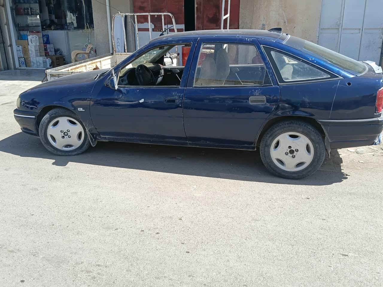 اوبل فكترى ١٦ رقم صلاح الدين صدر جديد تخم تاير كهربايات شغاله مابيها نقص سستم سماعات وشاشه  السياره خيييير من الله ٢٢ وبيها مجال حك الجيه عنوان تكريت 
هاتف *********** غير متواجد عل الفيس 
خابر ودلل
