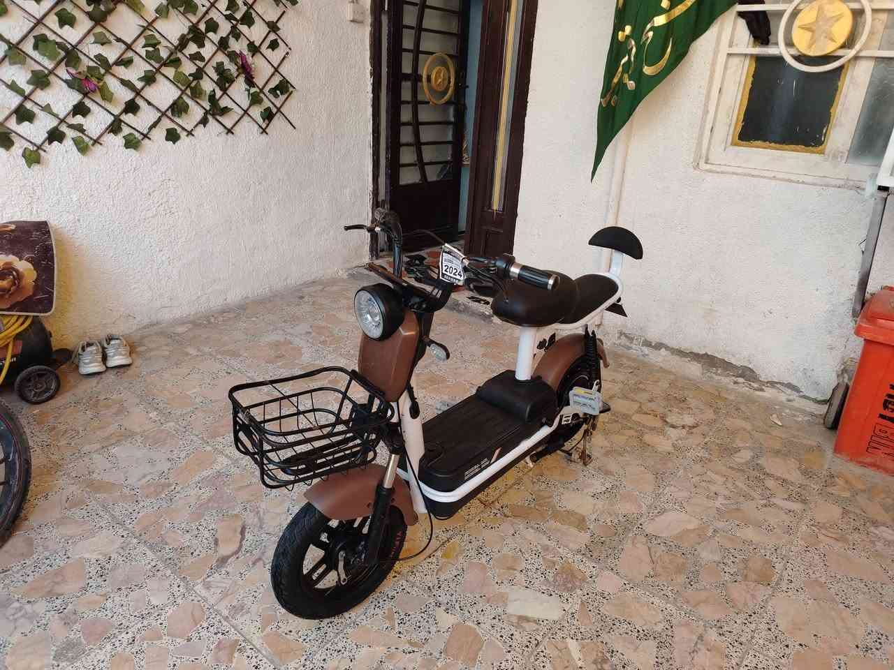 درجة شحن حجم ١٤ مديل ٢٠٢٥ مستخدمة كلش قليل بطاريات جديدة ريمودات عدد ٢ كلش نضيفة سعر ٢٢٥

او اتصال *********** (  موقع كربلاء
