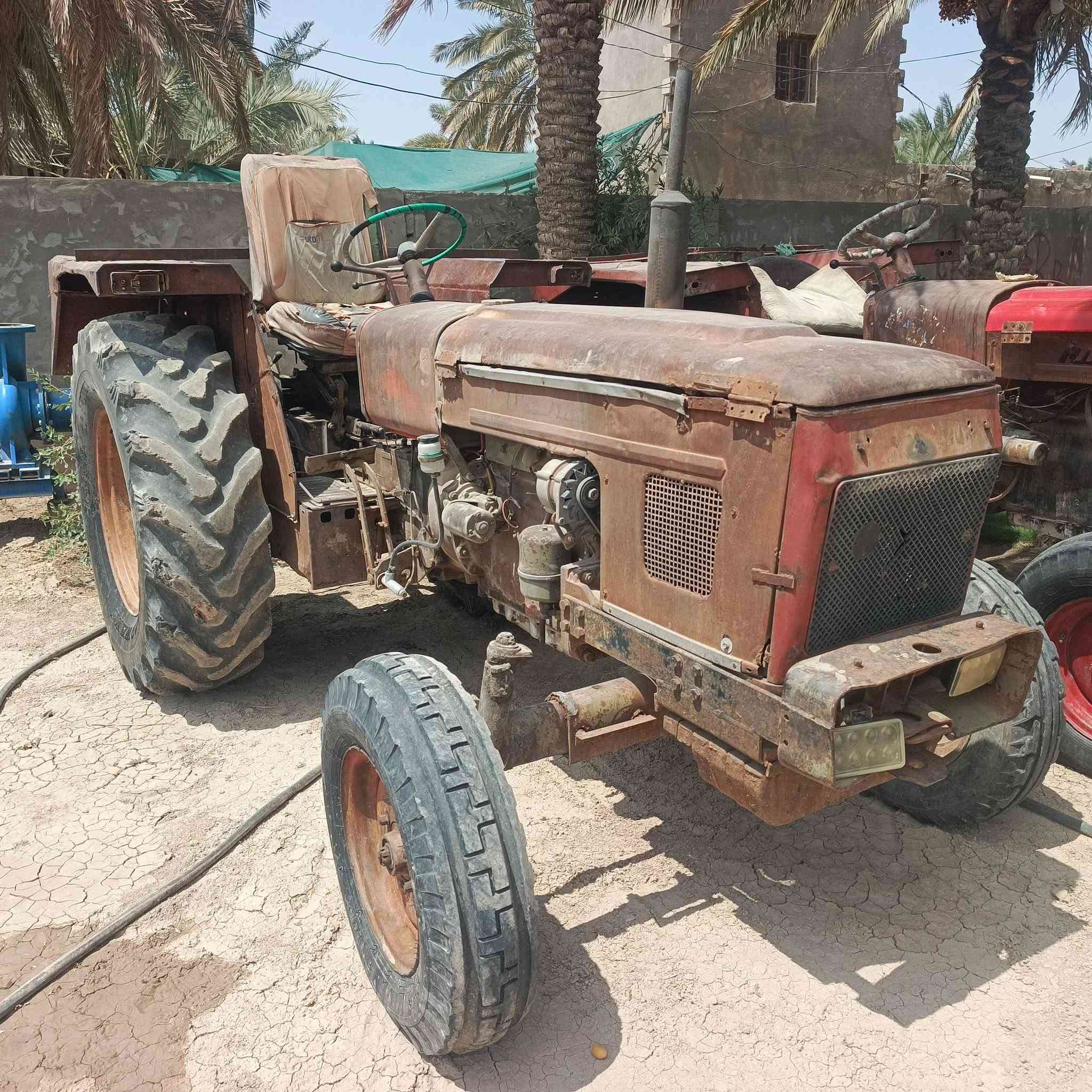 مكائن عدد ثنين للبيع المكينه الحمره موديل 86 مكينه جاهزه نكره سلف بدون ،،،،،ام المكينه الثانيه 83 أرقام وسنويه بدون تحويل مكفوله من كلشي جاهزه نكره سلف الاتصال على الرقم *********** أبو امير
