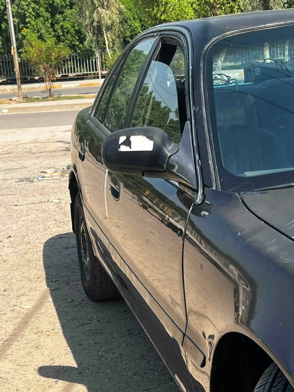سلام عليكم حبايب سيارة سوناته تو موديل94 كير عادي رقم نكليري انبار  كامله حداديه وتبريد. سيارة نضيفه تخم تاير جواها كير ومكينه مكفولات سعر33$. العنوان بغداد. الاتصال ***********
