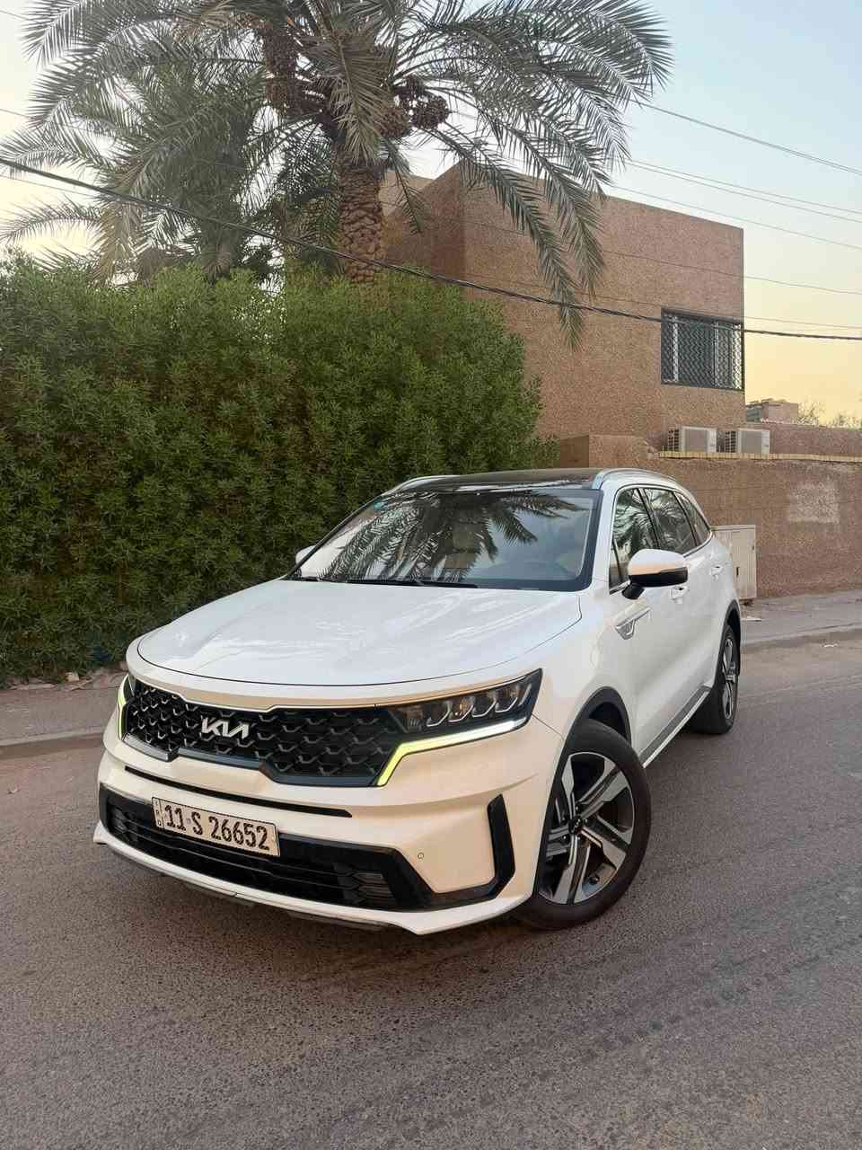 السلام عليكم
سورنتو 2023 خليجي رقم بغداد بأسمي 
بانوراما بصمة بيبان بصمة 
كشنات تدفئة وبعد بيهه هواي مواصفات 
ماشية 71 كيلو 
مكينة 6 سلندر 
مناقصة كلشي سيارة 
بيهه بابتين مبدلات نفس اللون مؤسسة بدون دواخل نهائياً
وتكحيل بجاملغ الامامي وبارد الباقي كلة مكفول
سعرهاا مناااسب 223 وبيهه مجال  
مكاني بغداد حي القاهرة
***********
