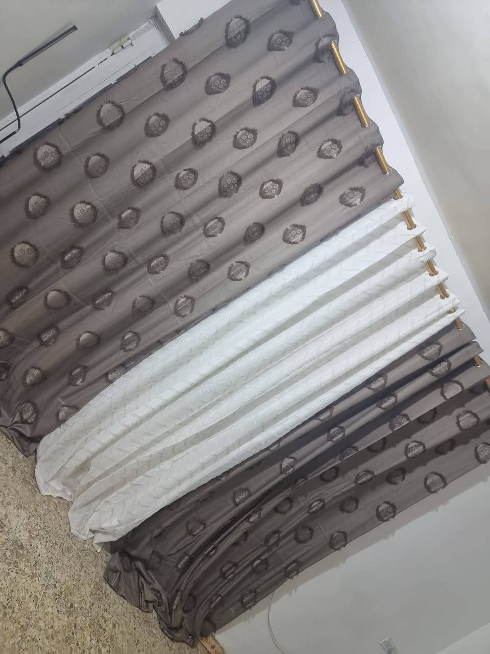 تلفاز جديد سعر ٤٢٥
غرفة فيروزي  مع دوشك جديدة سعر ٥٥٠

ثلاجة جديدة سعر ٤٢٥

قلاية هوائية جديدة سعر ٥٠

معرض تلفاز جديد سعر ٦٥

خلاط عصاير جديد سعر ٢٥

مستعمل كنتور ٣ أبواب سعر ١٠٠

مستعمل جرابي امل نفر عدد ثنين سعر ٧٠

مستعمل اوف كبير سعر ٣٥

قنينة غاز سعر ٦٠

مستعمل كاونتر سعر ٤٥٠

مستعمل غسالة ١٠ كيلو الجي سعر ١٧٥

مستعمل مبردات شغالات ثنين سعر ١٢٠

مستعمل بنكات ثنين سعر ٤٠

مستعمل مغسلة سعر ٧٥

ماعين وكدورة وطاوات جدد 

بردات بوهيمي الاصلي جدد
حي العباس ***********
