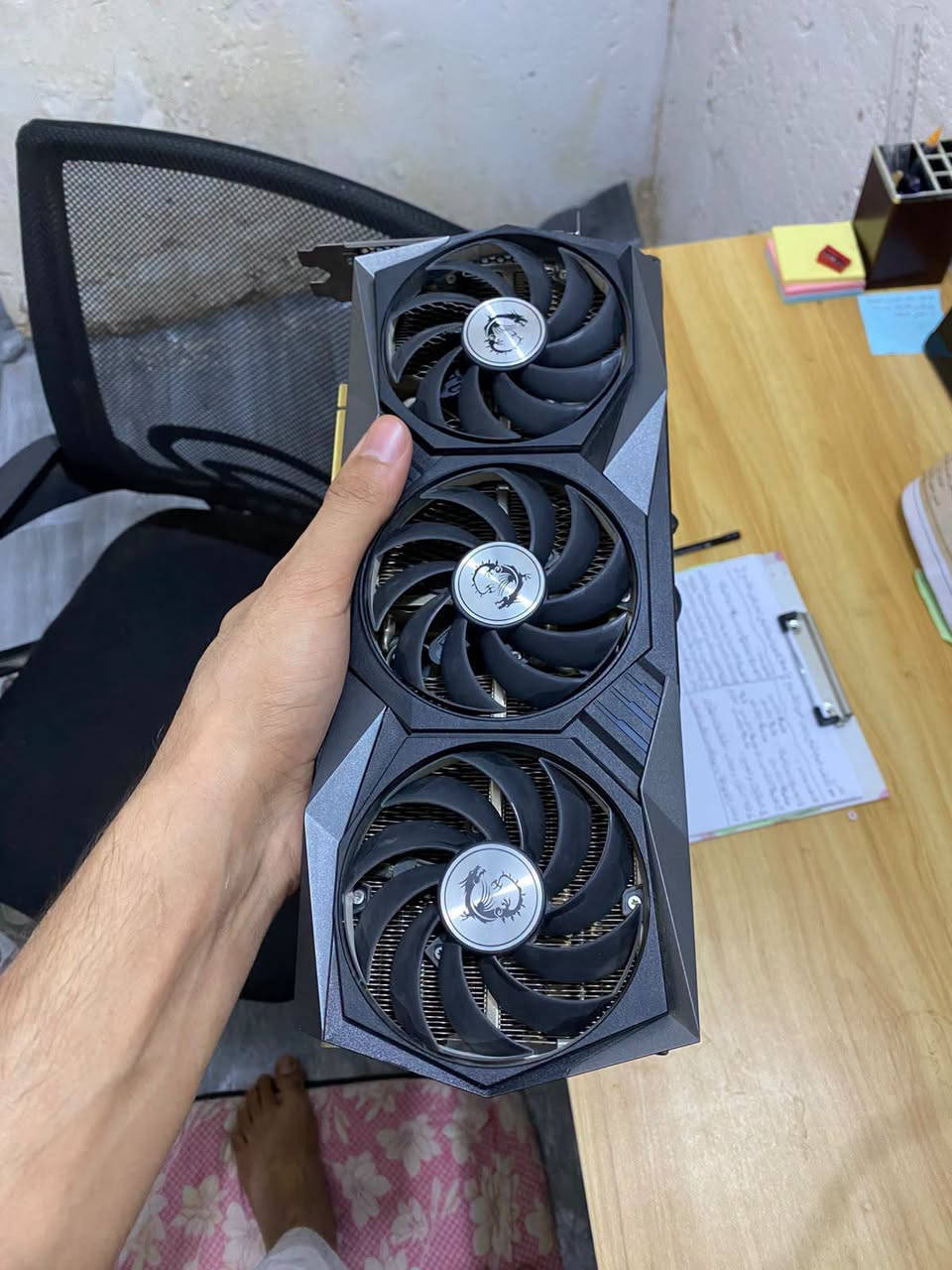 قطع PC مستخدمة للبيع
CPU : INTEL CORE I5-12400F — 150 الف

MB : ASUS PRIME B760-PLUS D4 — 135 الف

GPU : MSI RTX 3060 Ti GAMING X TRIO — 400 الف

RAM : T-FORCE 32GB (4×8GB) DDR4 3600MHz — 250 الف

POWER SUPPLY : FSP HYDRO PRO 800W — 70 الف

M.2 NVMe 256GB — 40 الف

SSD : TEAM GROUP T-FORCE VULCAN Z 1TB — 110 الف

الموقع : كربلاء

متوفر توصيل جميع المحافظات ***********

نص مكتوب في الصور:
- Demo monitor
- FurMark (64-bit) 2.10.2.0
- Test: FurMark (GL)
- Benchmarking...
- 100% 60000 ms
- 135 FPS
- min:131, max:140, avg:136
- Time : 00:05:20
- Frames : 43699
- Frame time : 7.386 ms
- Resolution : 1920 x 1080
- AA : Off
- NVIDIA GeForce RTX 3060 Ti/PCIe/SSE2
- OpenGL 3.2.0 NVIDIA 616.92
- MSI RTX 3060 Ti Gaming X Trio 8G
- PCI IDs DEV:10DE-2486 SUB:1462-3903 REV:A1
- GPU temp 67°C
- GPU hotspot 80°C
- GPU usage 99%
- VRAM 9% (751 MB)
- fan 0 1170 RPM (41%)
- fan 1 1167 RPM (41%)
- Clocks core:1636MHz - mem:1750MHz (14.0Gbps)
- power 218W - PPW:0.619
