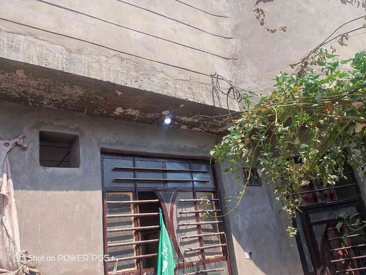 السلام عليكم بيت لي البيع بل مهندسين  مقابل المدينه ألعاب ارظ بابل شارع 80 متين متر الواجهيه 10ولنزال 20 متر غرفتين 5في 4 كندور 9في 4 ستقبال 4في 6 مطبخ 5في 3 مجمع صحيات داخليه وخارجيه وغرفتين بل طابق ثاني بدون سكف طابو زراعي سند 25 البيت بي نوقص قلله رقم الهاتف ***********
