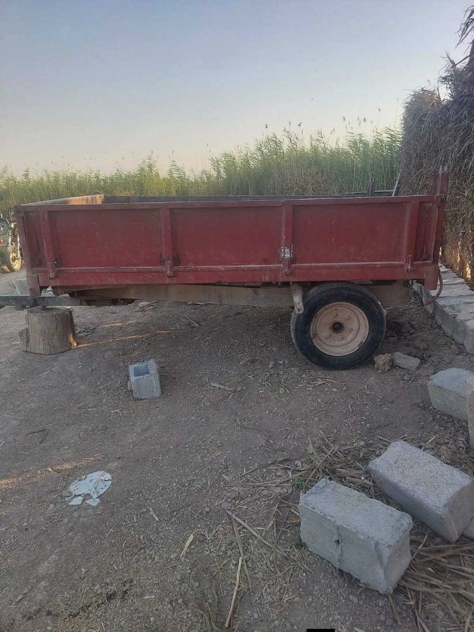 عنتر 83 ارقام وسنوية بدون تحويل 
مكينه مكملها وراها عربانه وخرماشه وفدان 
مكاني ديالى تقاطع القدس 
سعرها 4200قفل 
علق وتدلل
***********
