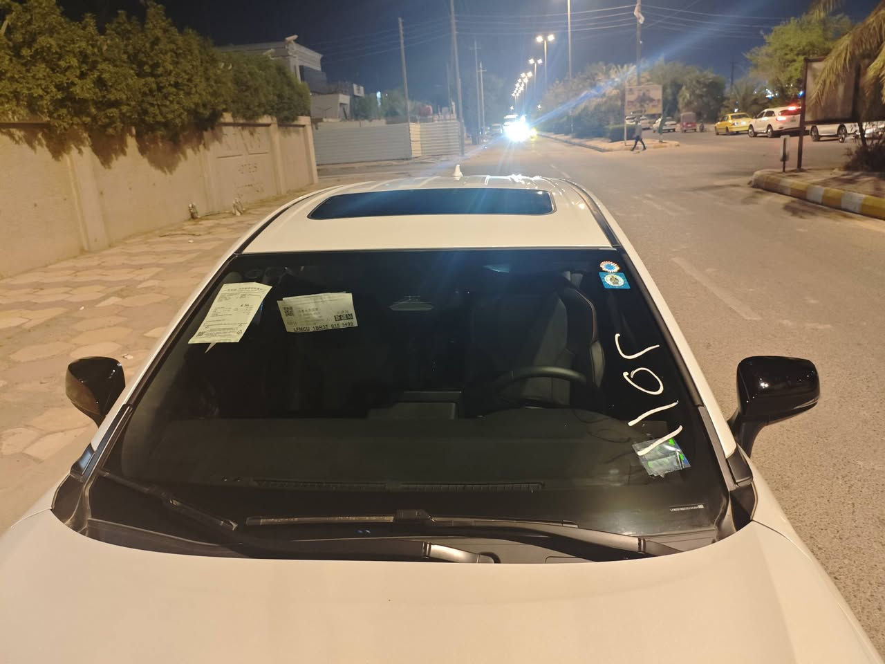 كورلا كروس 2026 زيرو للبيع
السياره زيرو  نص فول فتحة بالسقف رادار  كشنات جلد و كهرباء كامله مع جميع اغراظ الشركة كما موضح في الصور   
المحرك 2000 هايبرد 
السيارة محجوزة للمصرف وراعيها موظف مستمر بالدفع
السيارة مرقمه باقي استلام اللوحات رقمها بغداد 
والسيارة ارجع وأكرر زيرو 
السعر 185 ورقة وبيها مجال
 للاستفسار : *********** واتساب واتصال
