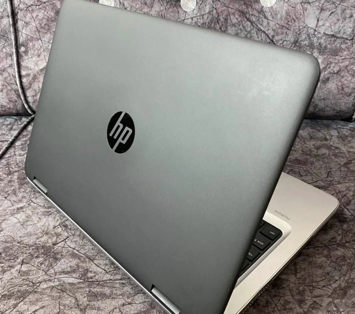 لابتوب للبيع
مواصفاته
Core i5 _7250
الجيل السابع 
رام G8
هارد 256 ssd
نظافه 100%
مع شاحنه الاصليه 65W
منصب عليه برامج الأوفيس كامله 
السعر 200 الف
القادسيه المجمع الطبي 
***********
