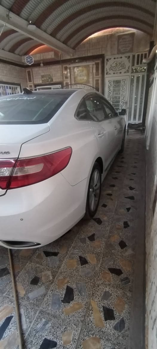 ازيره للبيع سنويه رقم  دولي ستوني مجددهه بسمي رقم سليمانيه  بيهه صبغ بل بنيد والدور الخلفي صبغ قليل بدون داخل فول مواصفات موديل ٢٠١١ السعر ١١٥ مكان السياره نجف قرية الغدير للإستفسار اكثر على الرقم ***********
