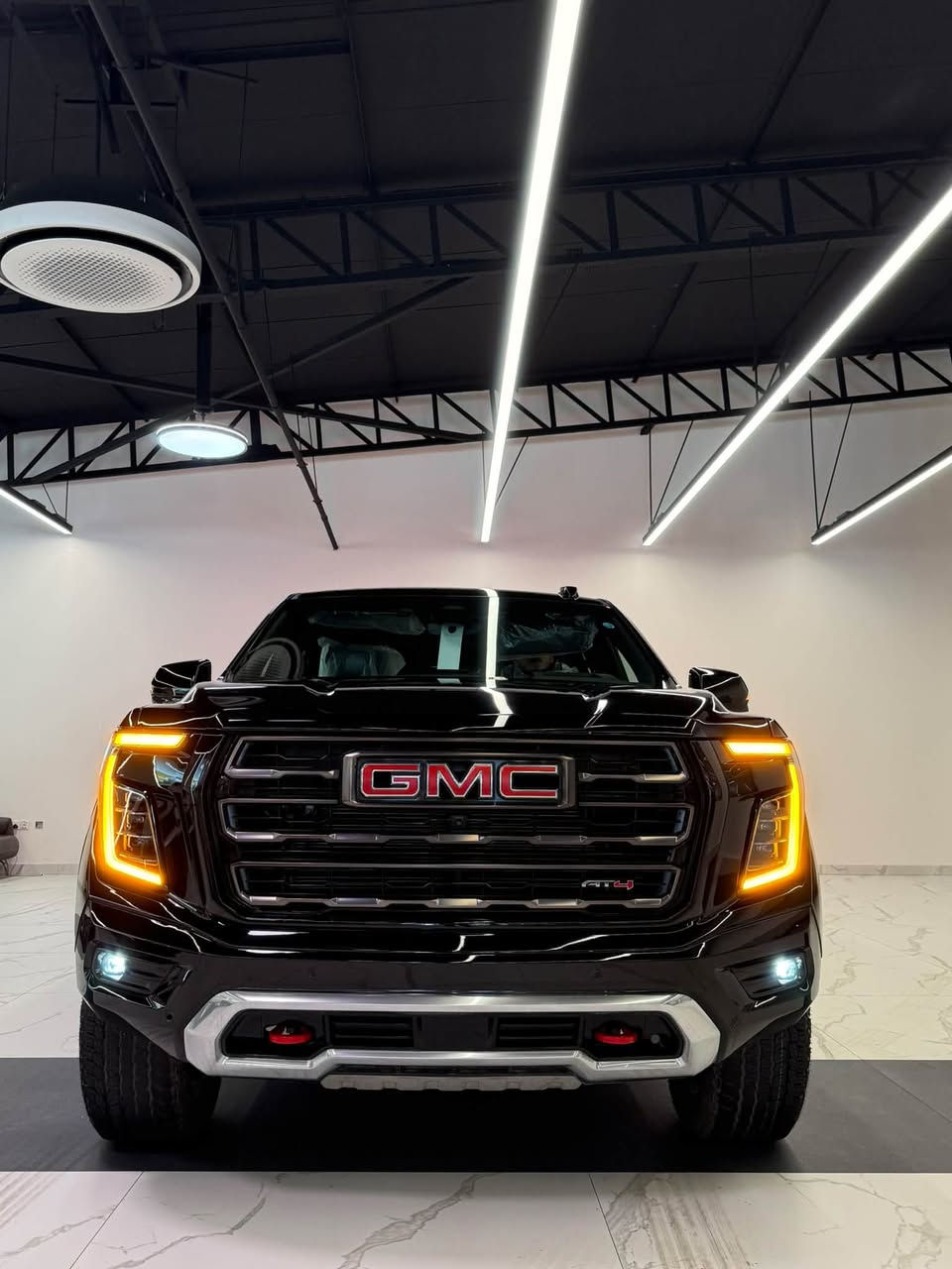 🔥 GMC AT4 2026 🔥

مو مجرد سياره عاديه … هذه هيبة الـ AT4.
قوة أمريكية، حضور استثنائي، وتجهيزات مصممة للقيادة بثقة على كل طريق.

💥 V8 6.2L
⚡ 420 حصان
🔄 ناقل حركة 10 سرعات أوتوماتيك
🛞 دفع رباعي 4×4
⬆️ رفع مصنع 2 إنش
🛡️ تجهيزات AT4 للطرق الوعرة
🖥️ شاشة وسطية كبيرة + عدادات رقمية

━━━━━━━━━━━━

🏢 شركة المهند للسيارات
📍 بغداد – معارض النهضة
📞 ***********

GMC AT4 — القوة تُرى قبل أن تُسمع.
