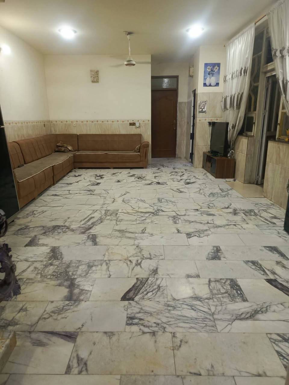 بيت البيع بل رصافه كمالي بل بستان مسحته 220متر اتصل على هاذ رقم ***********
