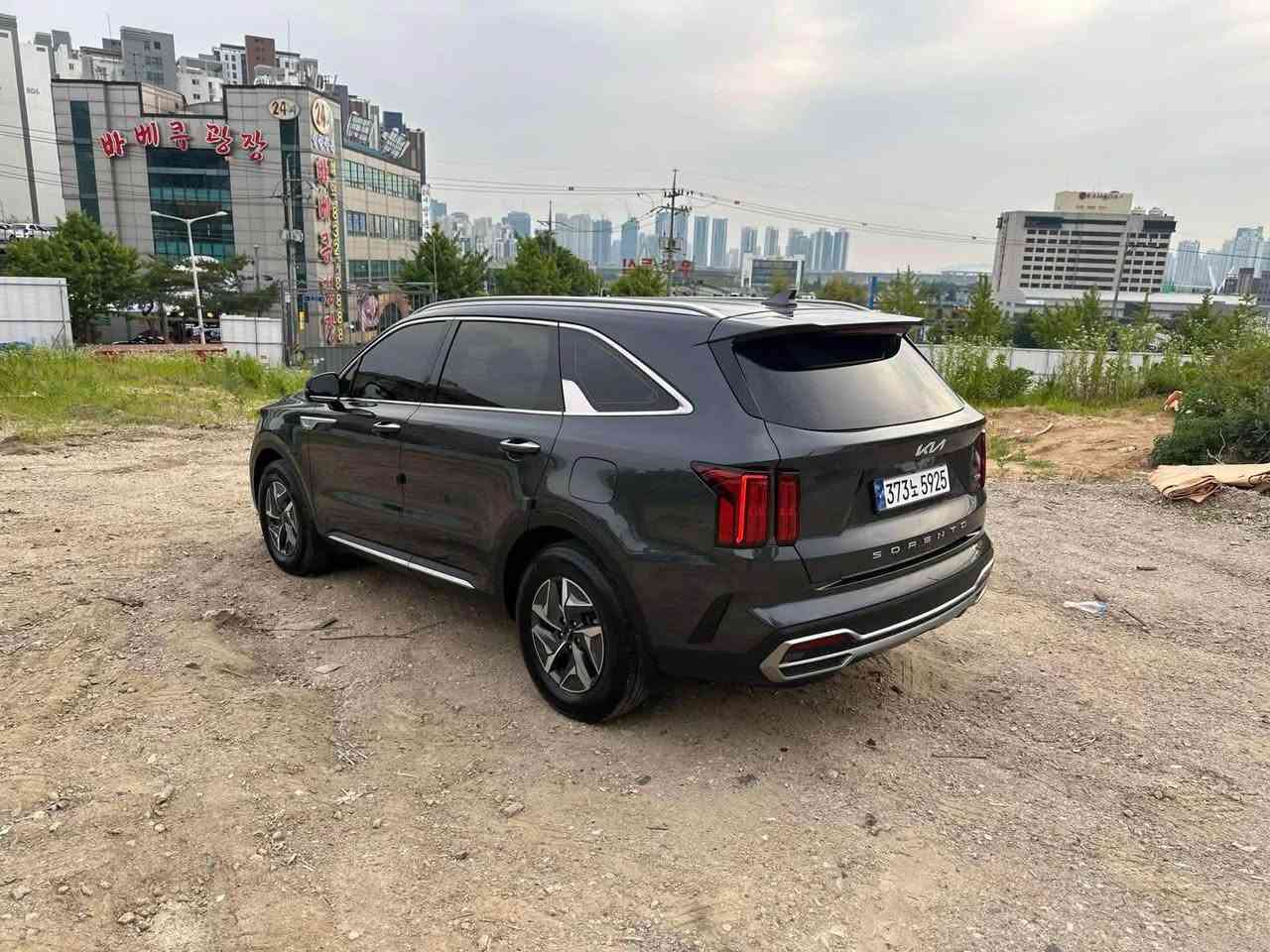 سورنتو • بنزين هايبرد • مرقمة بغداد