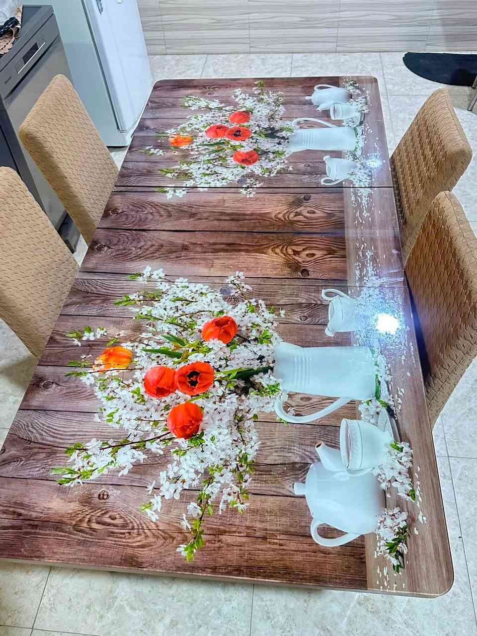 للبيع ميز طعام يتصغر ويتكبر سعره 120وبي مجال للتواصل/‭***********‬
